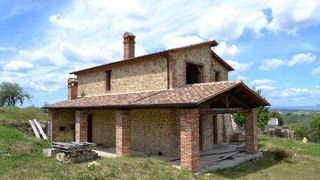  Orvieto, Montecchio, farmhouse to be finished with land 