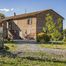 Caioncola, farmhouse with garden between Umbria and Tuscany
